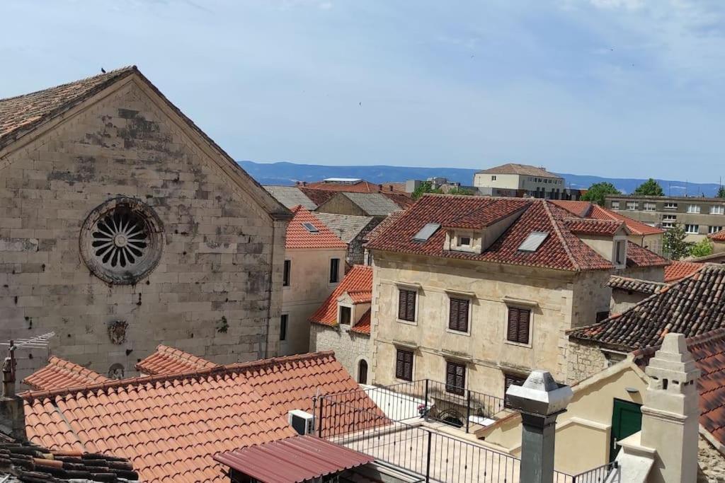 Luxury City Centre Apartment With Stunning View Omiš Extérieur photo