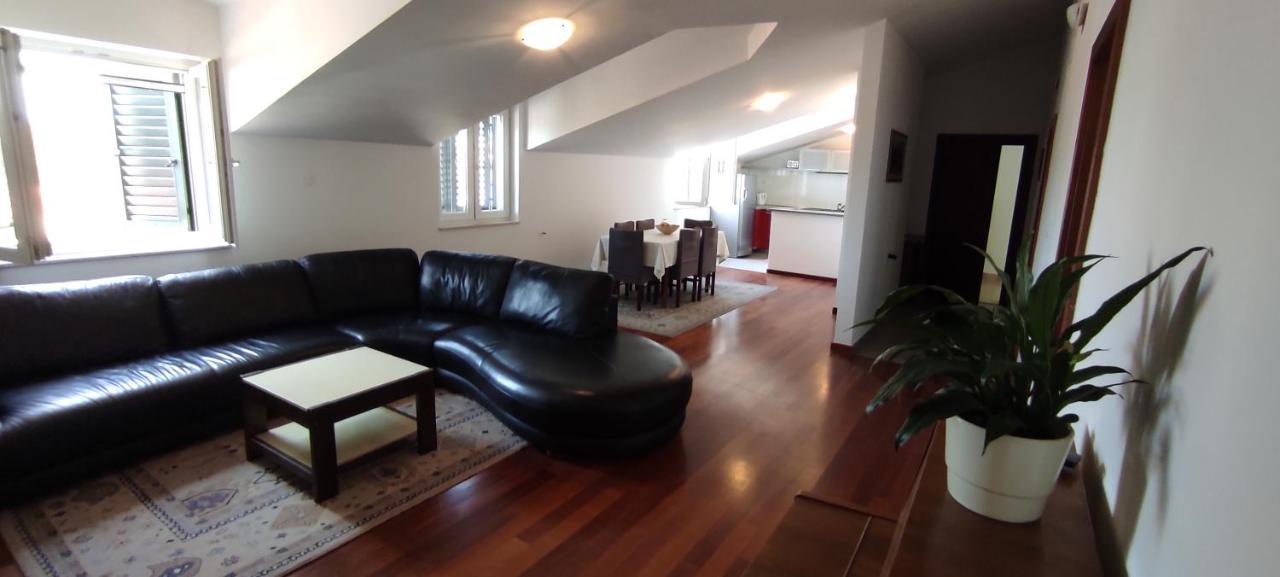 Luxury City Centre Apartment With Stunning View Omiš Extérieur photo