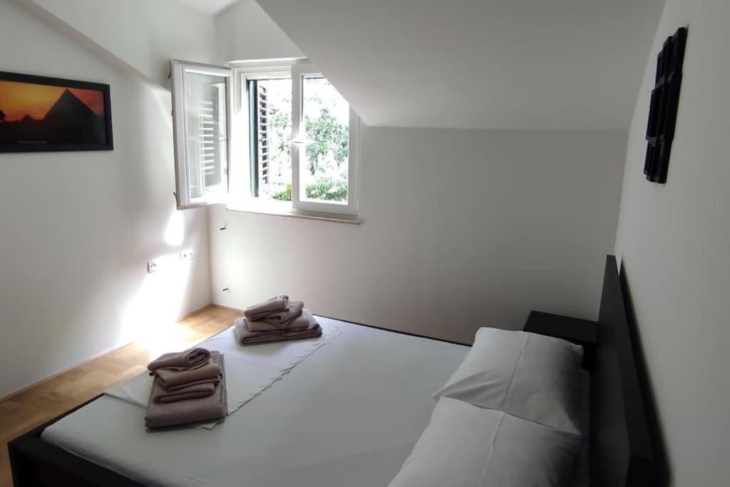 Luxury City Centre Apartment With Stunning View Omiš Extérieur photo