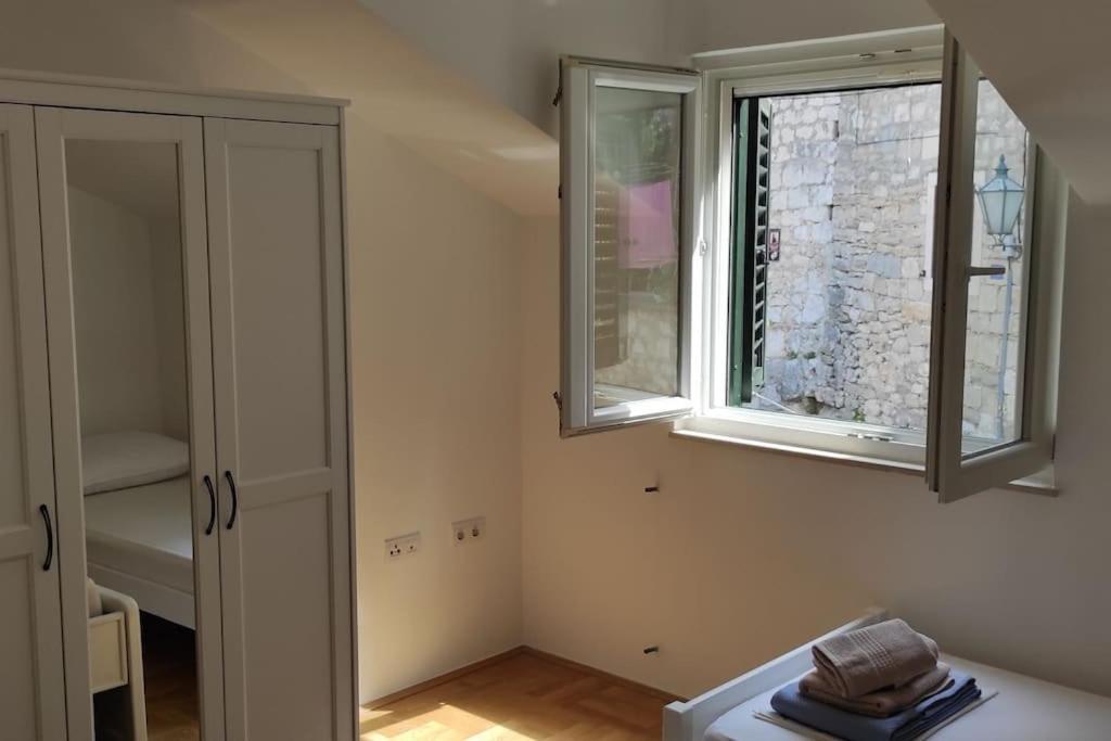Luxury City Centre Apartment With Stunning View Omiš Extérieur photo