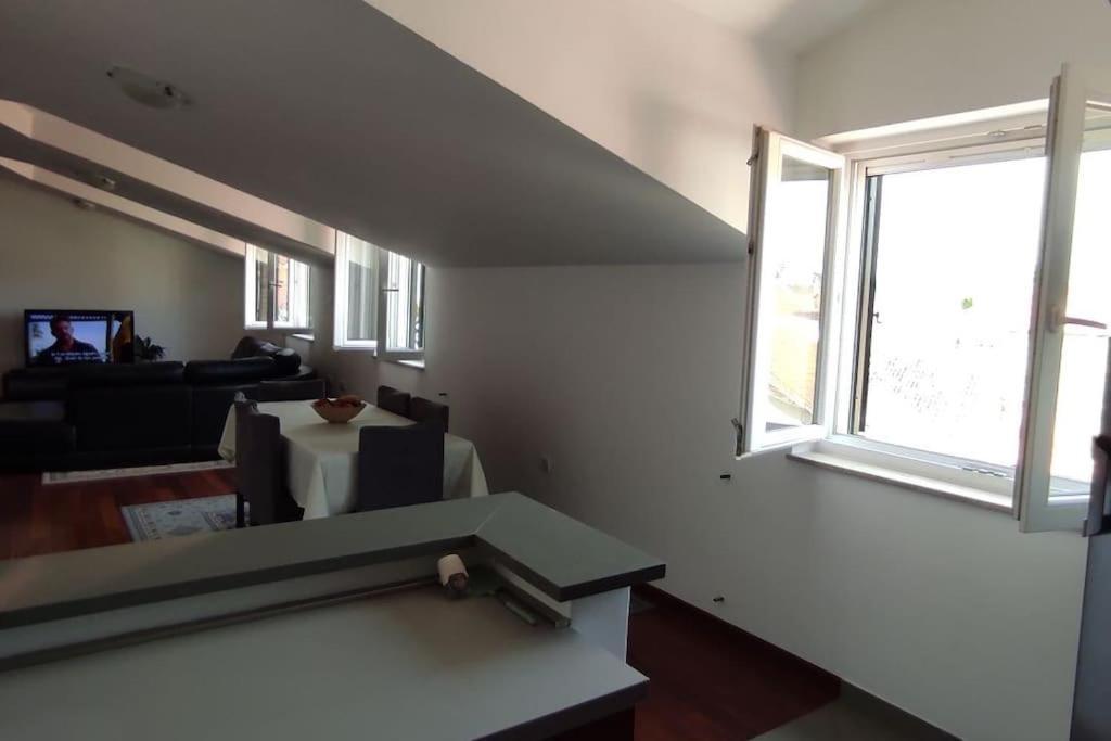 Luxury City Centre Apartment With Stunning View Omiš Extérieur photo