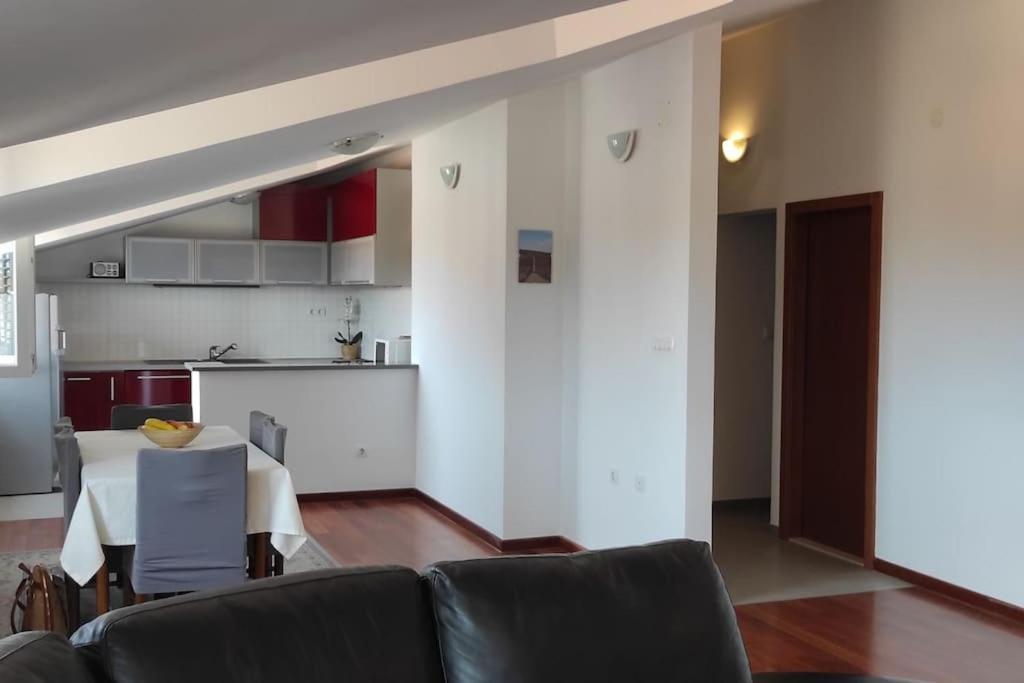Luxury City Centre Apartment With Stunning View Omiš Extérieur photo